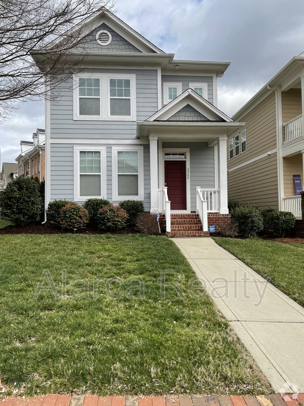 Building Photo - 2300 Blueberry St