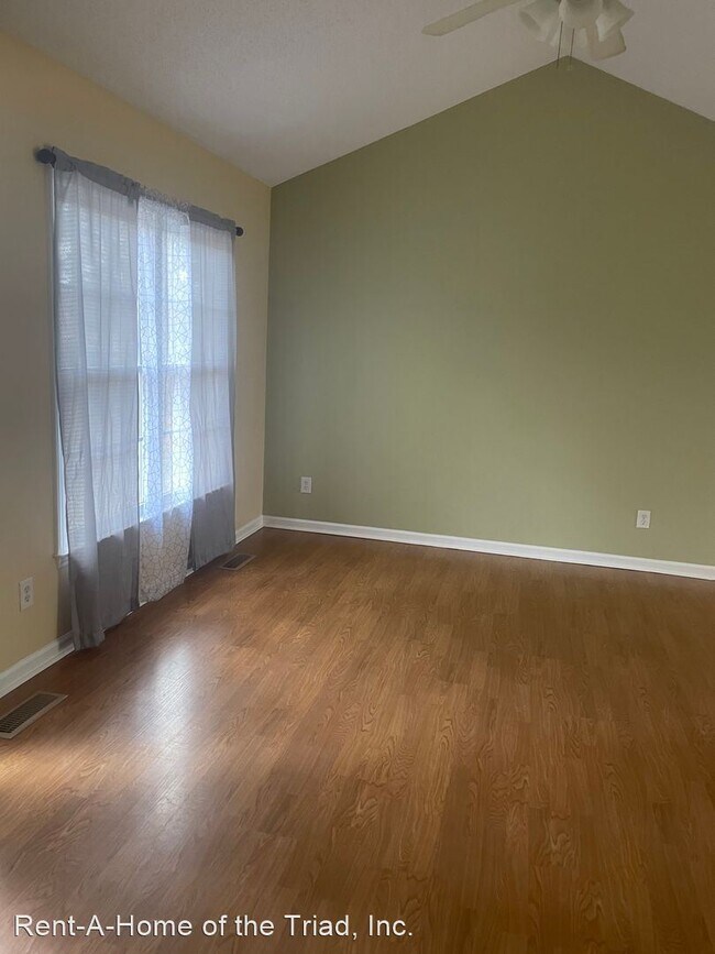 Foto del edificio - 3 br, 2 bath House - 1806 Little Road