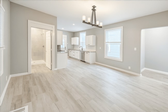 Building Photo - 5138 Globe Ave