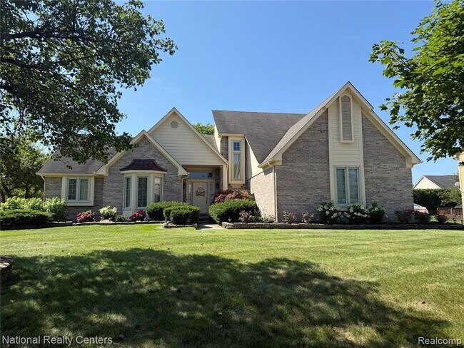 Building Photo - 39217 Geneva Dr
