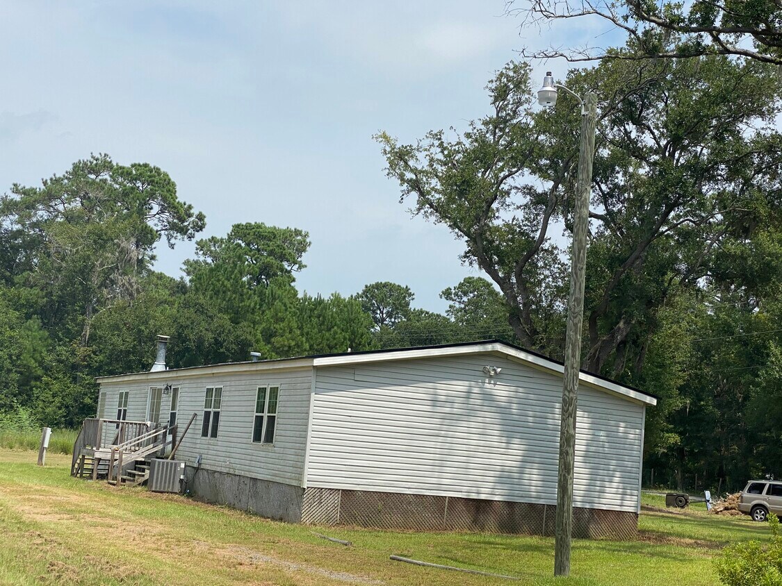 596 Seaside Rd Saint Helena Island Sc 29920 House For Rent In Saint Helena Island Sc Apartments Com