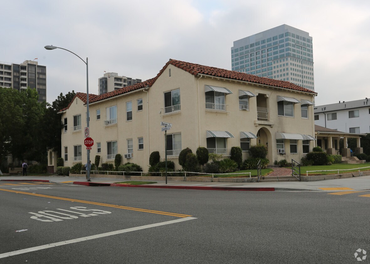 Primary Photo - 375 W Doran St