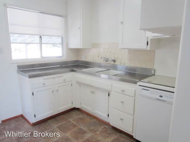 Building Photo - 8833 Boyar Ave