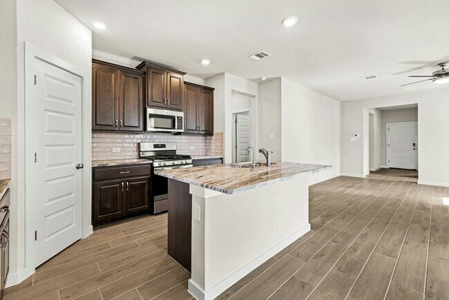 Foto del edificio - 2725 Stone Branch Dr