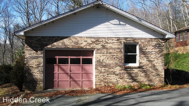 Foto del edificio - 3 br, 1 bath House - 4793 Castleford Road