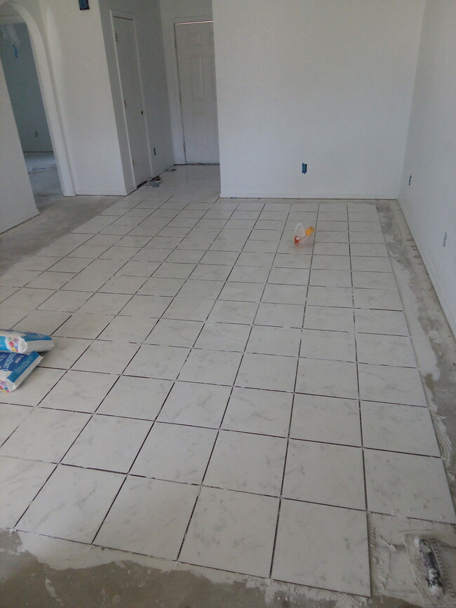 Building Photo - 4305 Hank Dr