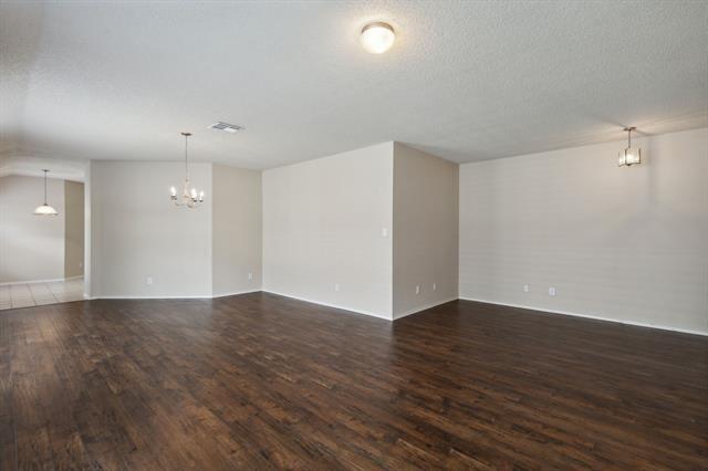 Building Photo - 9916 Nixon Dr