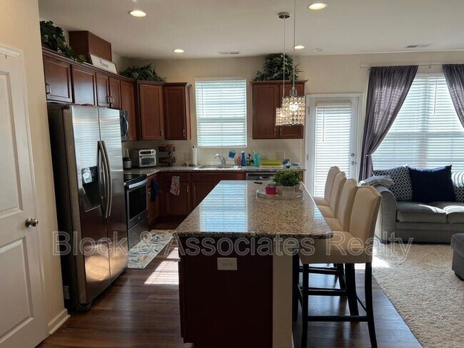 Foto del edificio - 805 New Derby Ln