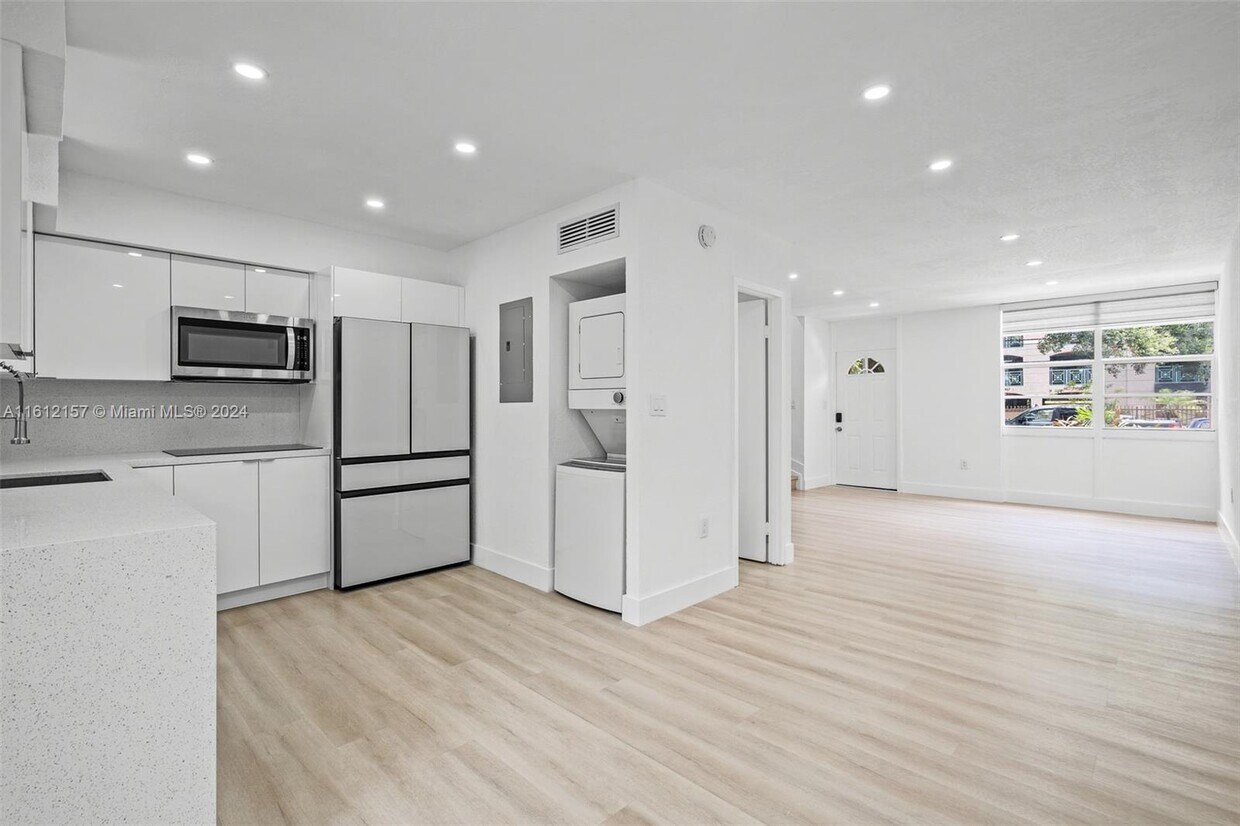 Primary Photo - 5969 SW 69th St