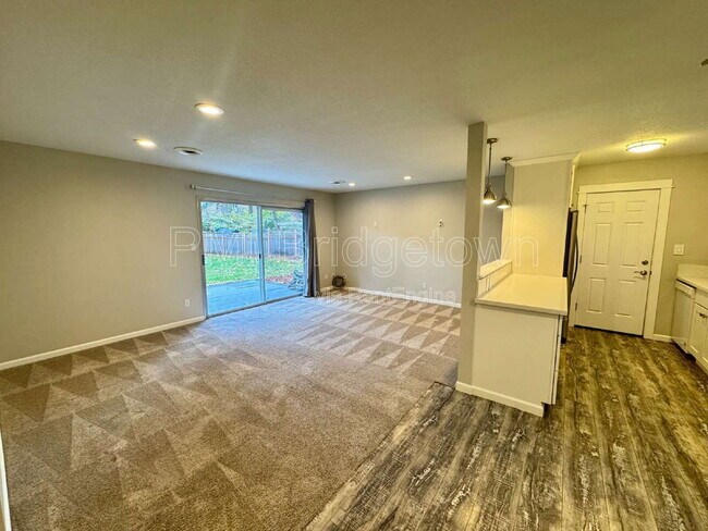 Foto del edificio - 435 SW Devon Ln