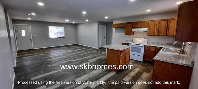 Foto del edificio - 943 E 13th St