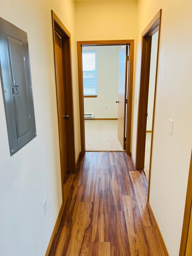 Hallway 3x2 Detached - Bluegrass Farms Apartments