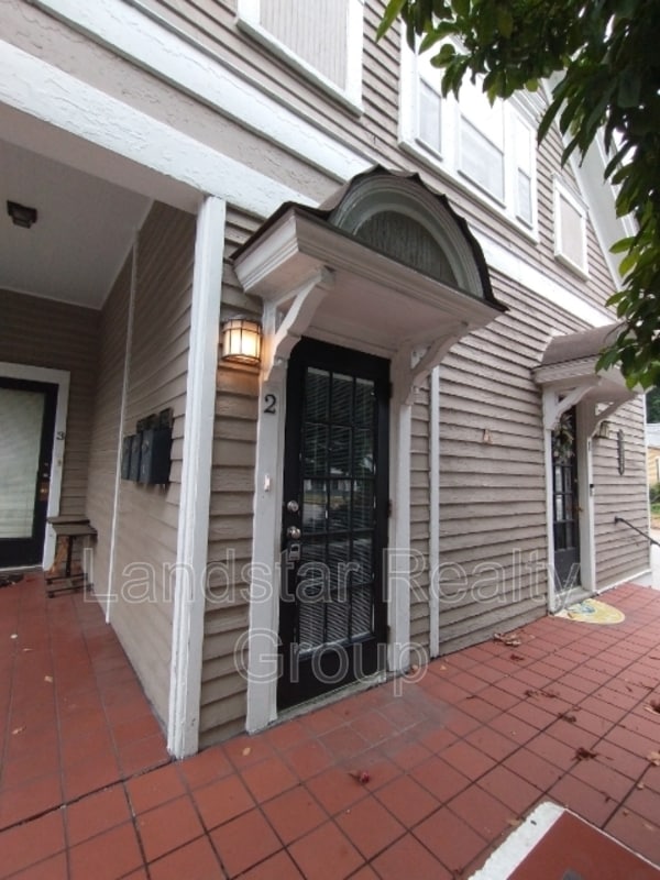 Foto del edificio - 2127 Grinstead Dr