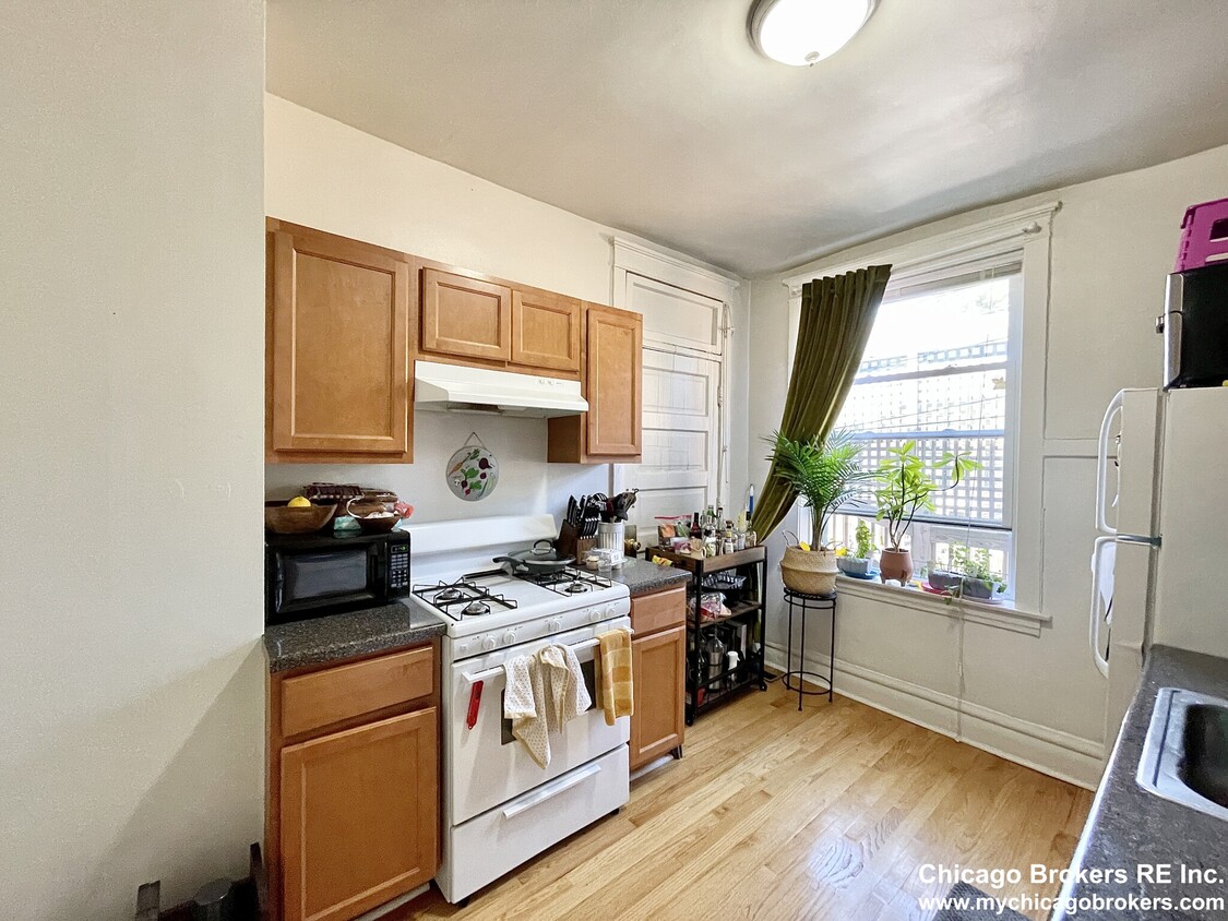 Foto principal - 4210 N Clark St
