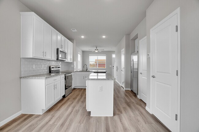 Foto del edificio - 897 Great Plains Ave