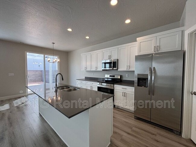 Building Photo - 1073 S 4380 W