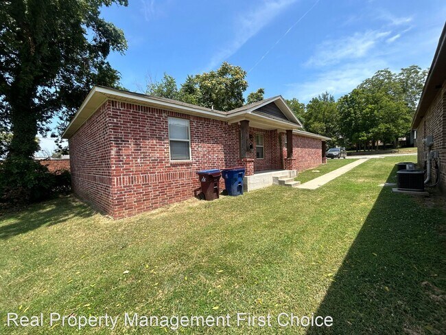 Foto del edificio - 2 br, 2 bath House - 320 S 12th Street