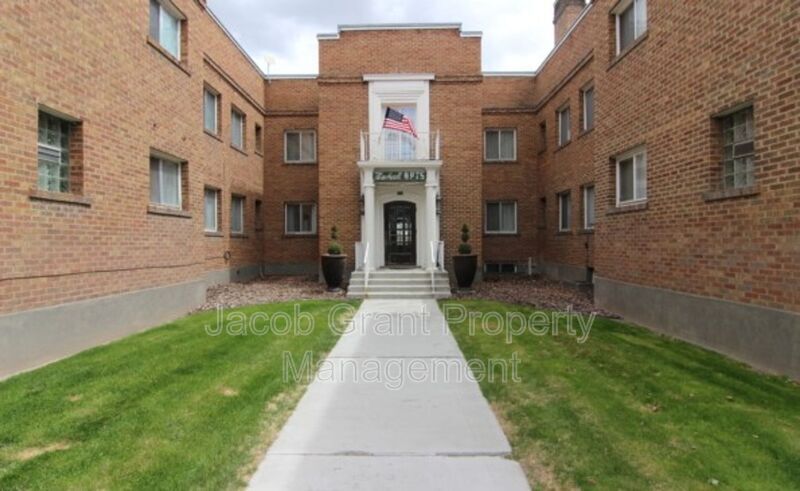Foto principal - 676 Memorial Dr
