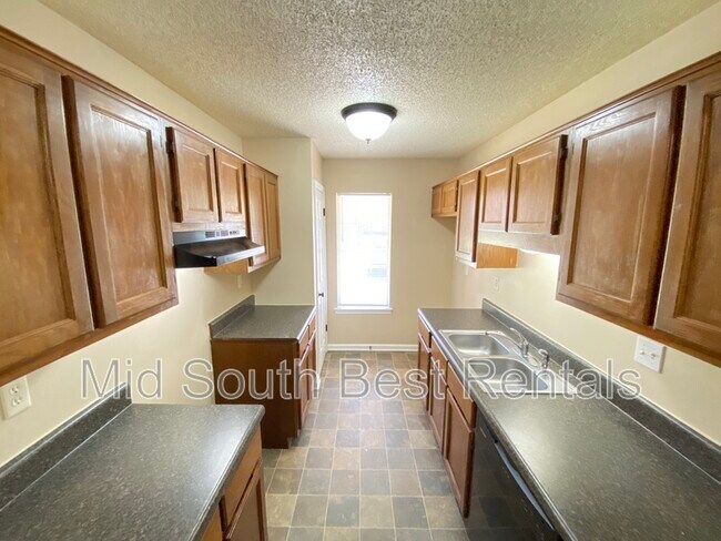 Foto del edificio - 5526 Ginners Dr