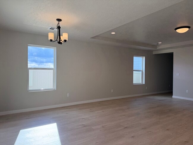 Foto del edificio - 10096 Longtail Dr