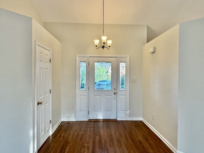 Foto del edificio - 144 Gigi Ln