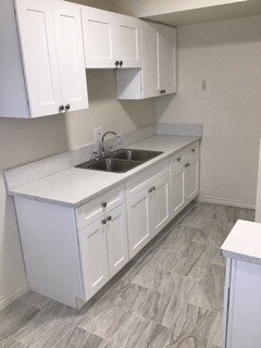 Building Photo - 848 S Kingsley Dr