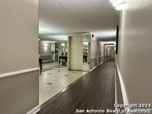 Building Photo - 7039 San Pedro Ave