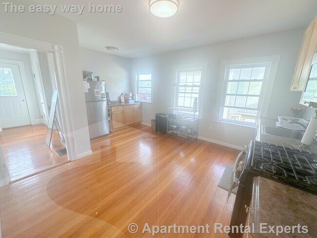 Building Photo - 251-253 Arlington St Unit #2