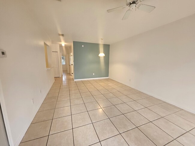 Building Photo - 13216 Villa Vista Dr
