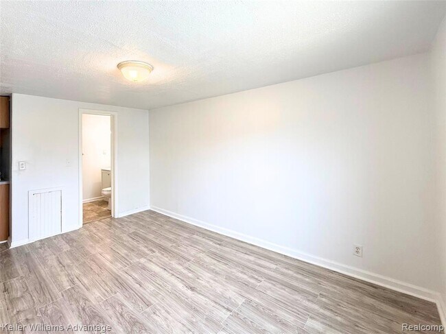 Foto del edificio - 29222 Grand River Ave