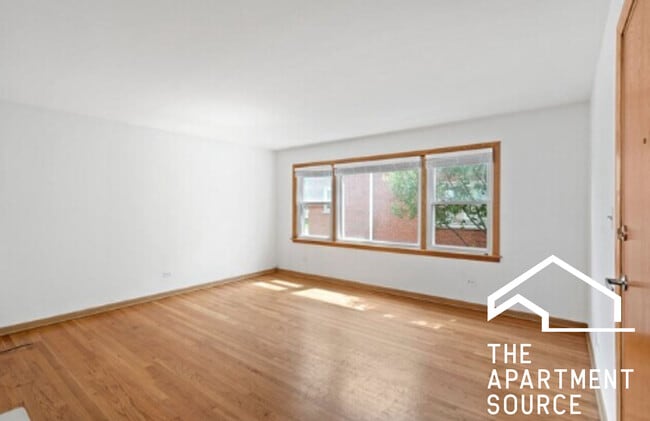 Building Photo - 9575 Maple Dr