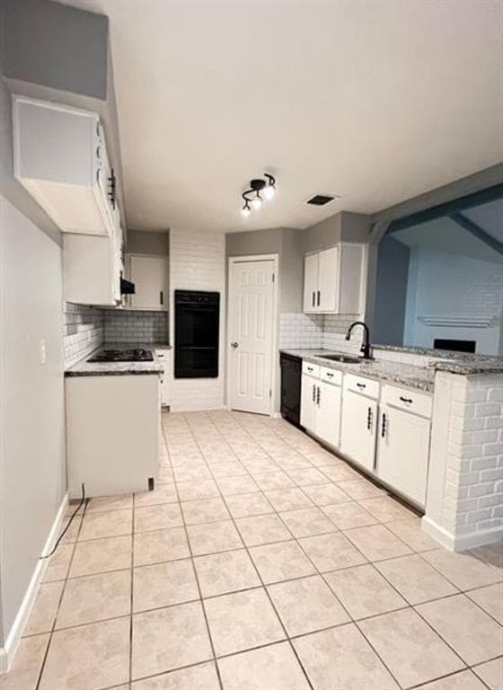 Building Photo - 415 Skywood Dr