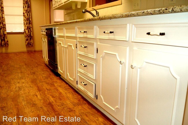 Foto del edificio - 5909 Rayburn Dr