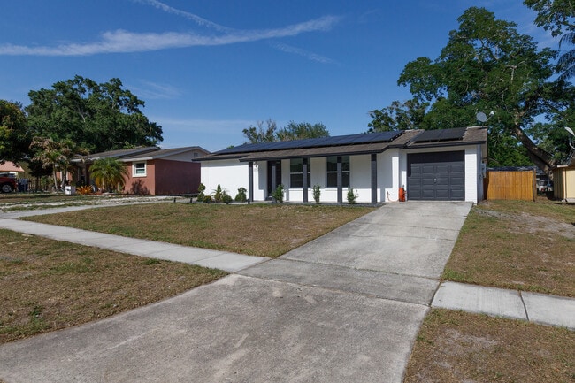 Building Photo - 1041 Jadewood Ave