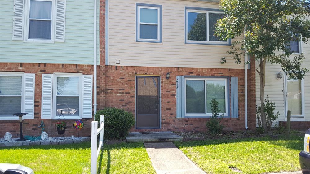 Primary Photo - 5933 Commonwealth Dr