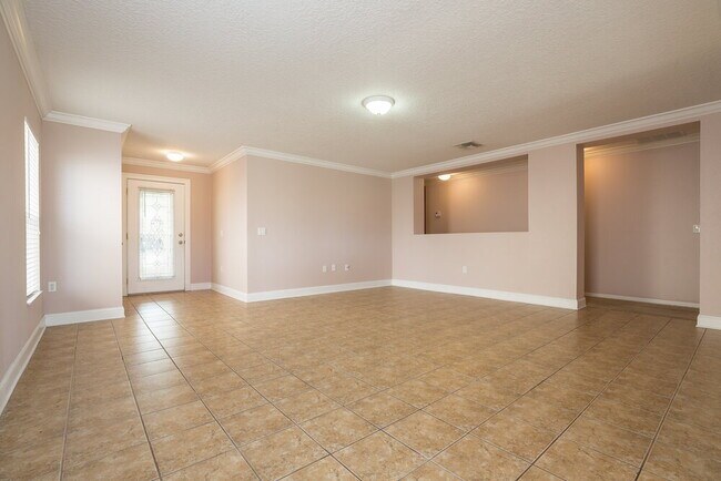Foto del edificio - 1943 Kimlyn Cir