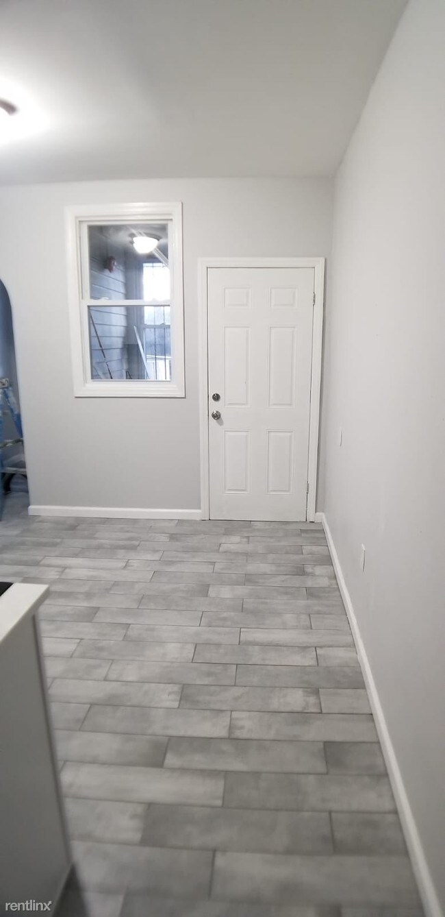 Building Photo - 5 br, 2 bath  - 64 N 6th St Apt 1