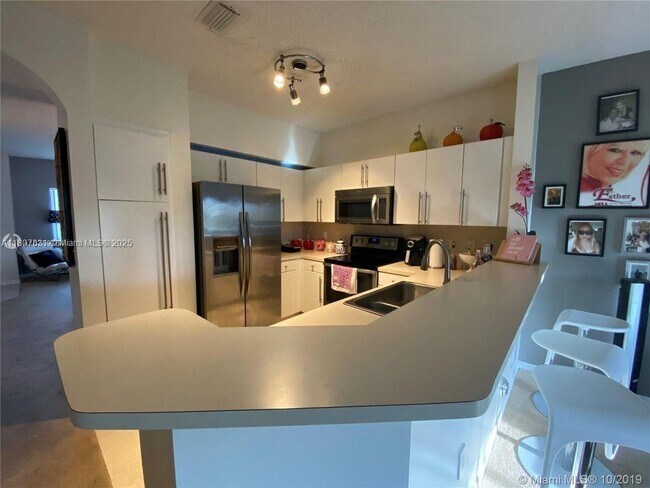 Foto del edificio - 2220 SE 24th Pl