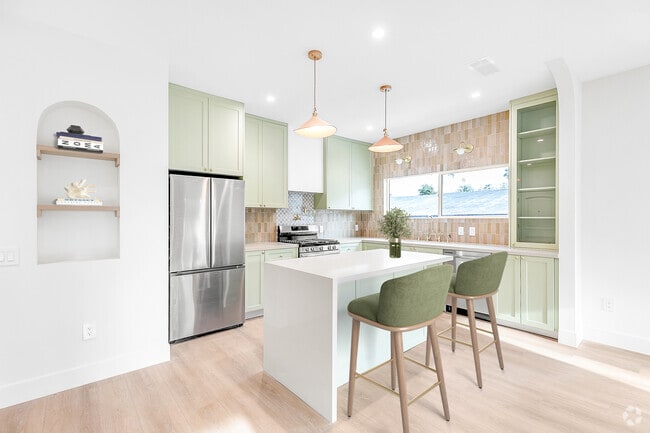 Building Photo - Orange Grove 1237