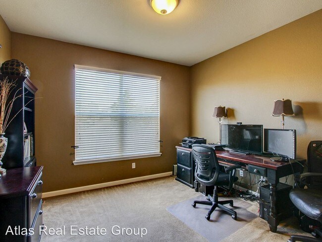 Building Photo - 3406 Fantasy Pl