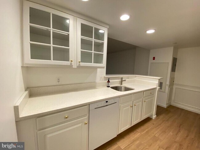 Building Photo - 11710 Old Georgetown Rd