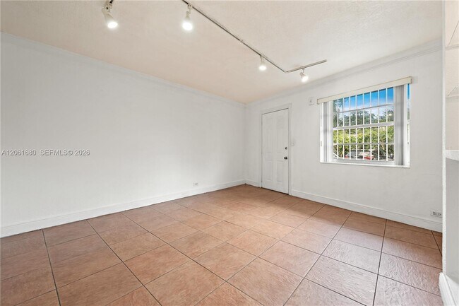 Foto del edificio - 1610 NW N River Dr