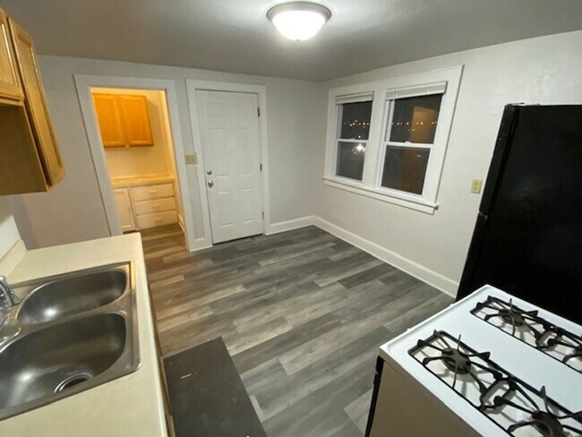 Foto del edificio - 3822 W Mt Vernon Ave