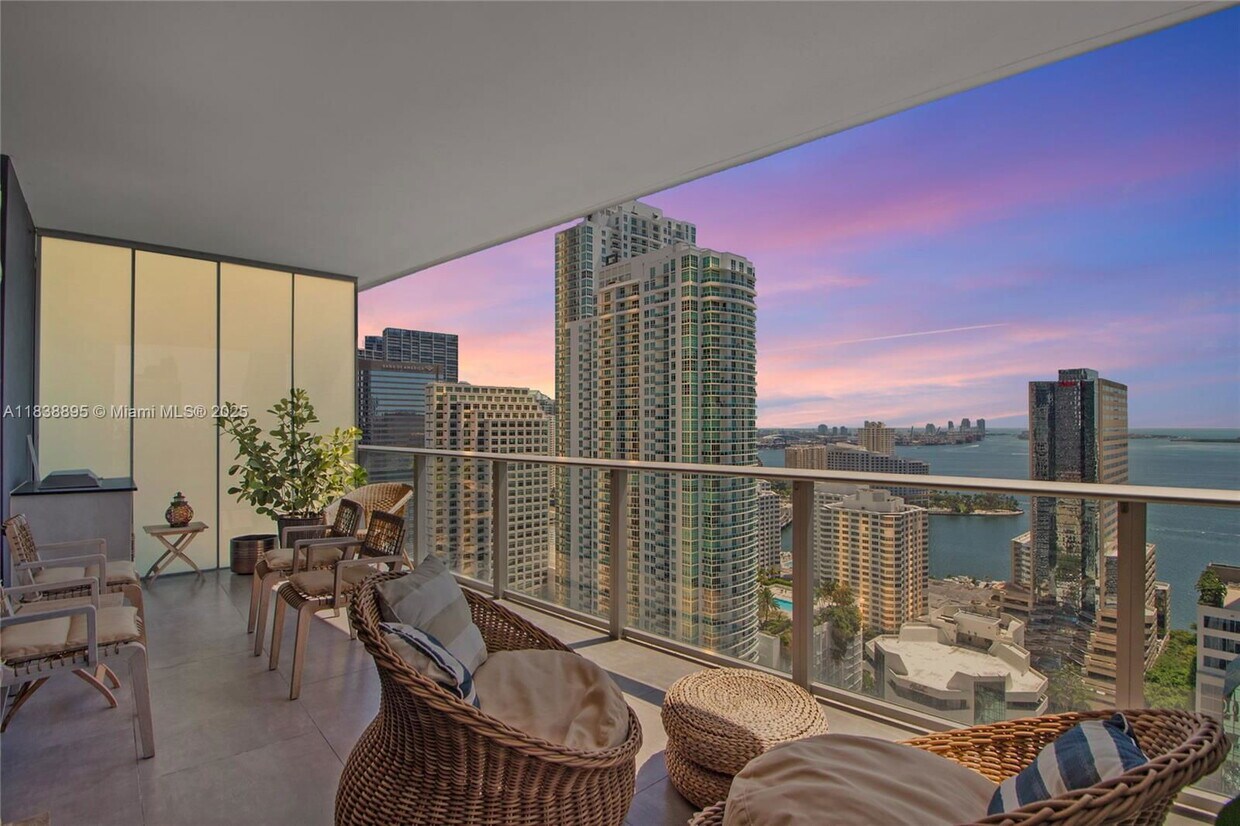 Photo - 1010 Brickell Avenue, Miami, FL 33131 - 3 BR 3 BA condo