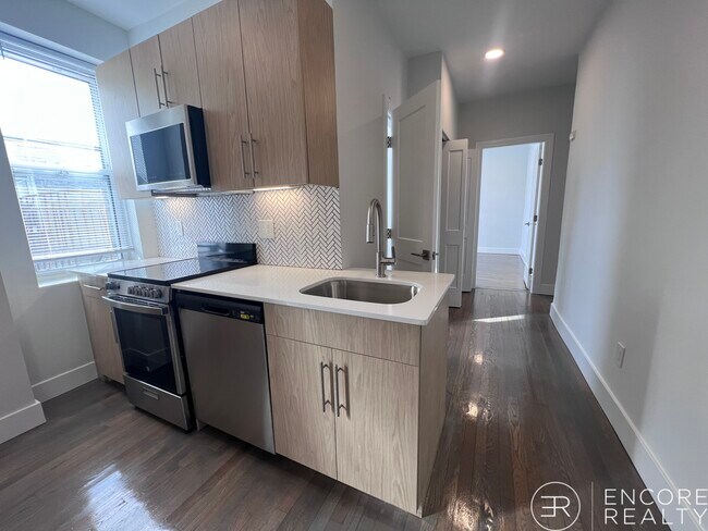 Building Photo - 111 Park Dr