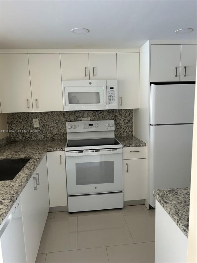 Foto del edificio - 7910 N Colony Cir