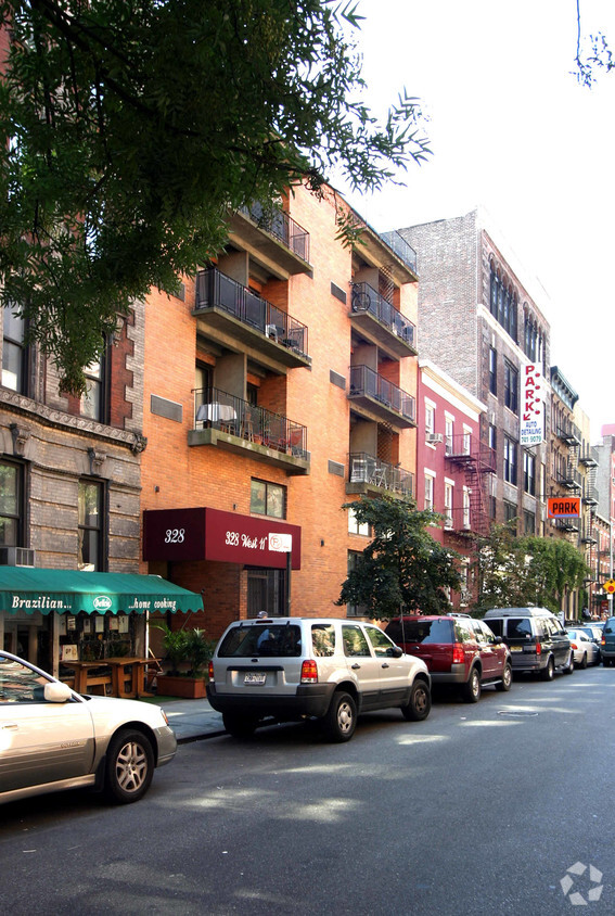Building Photo - 326-328 W 11th St