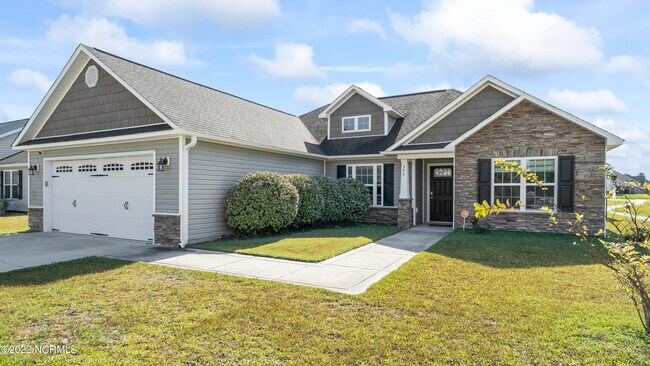 Building Photo - 206 Riverstone Ct