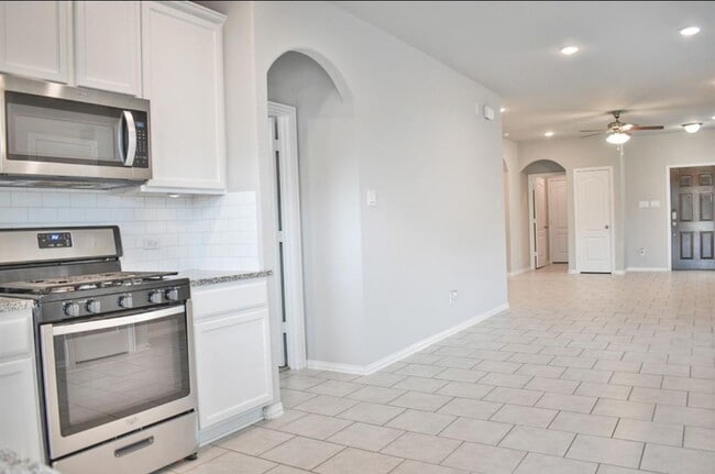 Building Photo - 31619 Heguy Pass