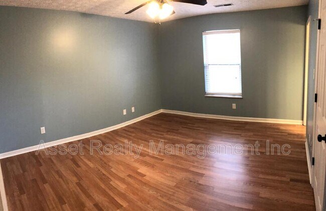 Foto del edificio - 5616 Jamaica Ln